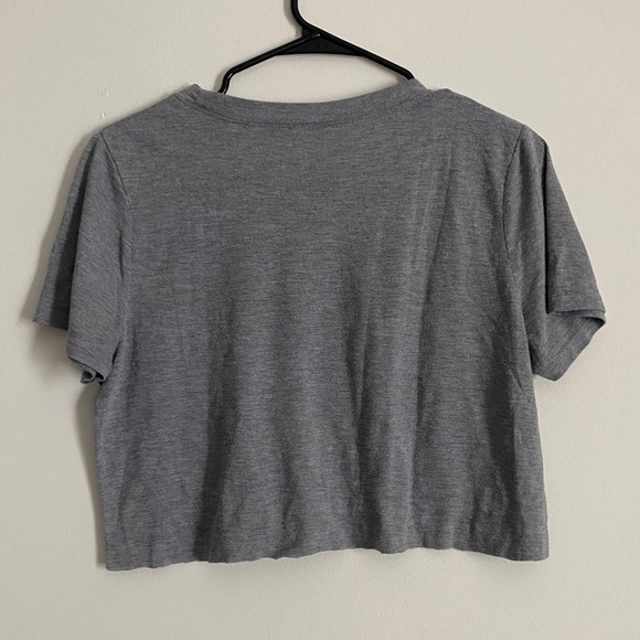 Grey California Crop Top Size XL Rarely Worn - Picture 2 of 4
